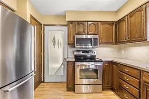 17 Park Crest Ct, Madison, WI 53711 - Photo 16