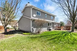 17 Park Crest Ct, Madison, WI 53711 - Photo 6
