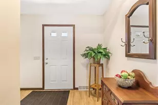 17 Park Crest Ct, Madison, WI 53711 - Photo 4