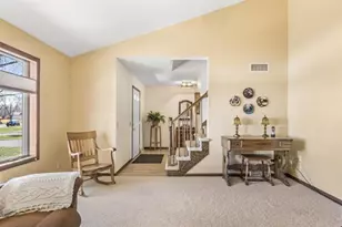 17 Park Crest Ct, Madison, WI 53711 - Photo 8