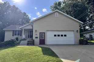 308 S Lindsey St, Ridgeville, WI 53533 - Photo 1