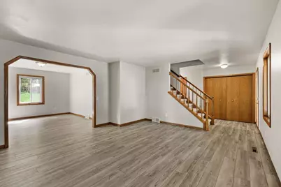 3702 Spring Hill Court, Middleton, WI 53562 - Photo 6