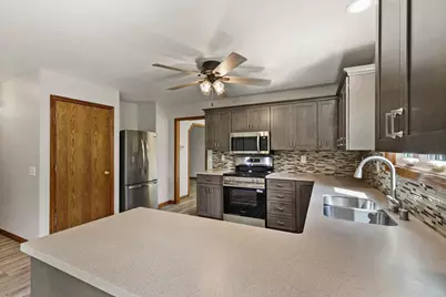 3702 Spring Hill Court, Middleton, WI 53562 - Photo 10
