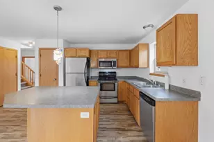 1587 Don Simon Dr, Sun Prairie, WI 53590 - Photo 8