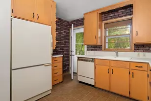 653 Orchard Dr, Madison, WI 53711 - Photo 16