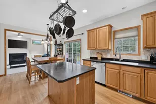 5685 Kinsale Dr, Fitchburg, WI 53711 - Photo 14