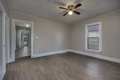 200 N Rutland Avenue, Brooklyn, WI 53521 - Photo 6