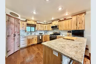709 East Street, Clinton, WI 53525 - Photo 8