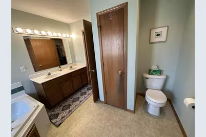 1643 Erin Hill, Stoughton, WI 53589 - Photo 30