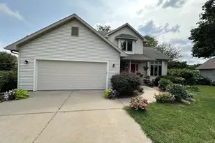 1643 Erin Hill, Stoughton, WI 53589 - Photo 52
