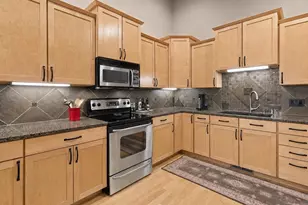 625 Nightingale Ln, Cottage Grove, WI 53527 - Photo 2