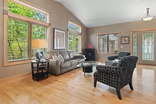 625 Nightingale Ln, Cottage Grove, WI 53527 - Photo 6