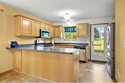 7215 Arctic Fox Drive, Madison, WI 53719 - Photo 12