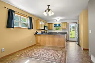 7215 Arctic Fox Dr, Madison, WI 53719 - Photo 10