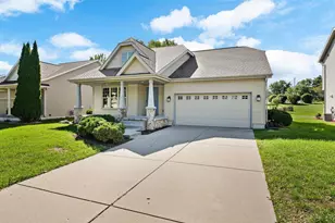 7215 Arctic Fox Dr, Madison, WI 53719 - Photo 2