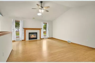 418 East Hill Parkway, Madison, WI 53718 - Photo 6