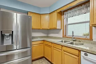 418 E Hill Pkwy, Madison, WI 53718 - Photo 14
