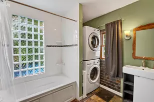 1963 E Washington Ave, Madison, WI 53704 - Photo 16