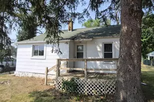 508 E Main St, Wautoma, WI 53949 - Photo 1