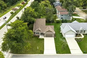 5571 Cheryl Dr, Fitchburg, WI 53711 - Photo 8