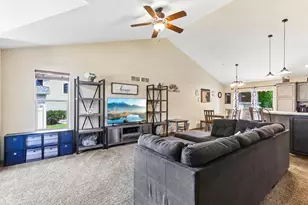 808 Hanksfield Pl, Prairie Du Sac, WI 53578 - Photo 4
