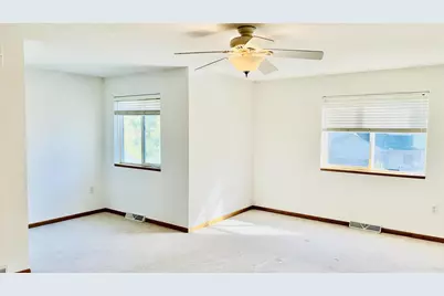 1029 Melvin Court, Madison, WI 53704 - Photo 10