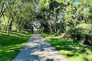 1029 Melvin Ct, Madison, WI 53704 - Photo 20