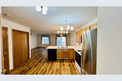 1029 Melvin Court, Madison, WI 53704 - Photo 4