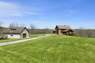 29001 Skyview Ln, Wauzeka, WI 53826 - Photo 10