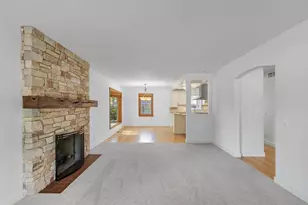 402 S Owen Dr, Madison, WI 53711 - Photo 18