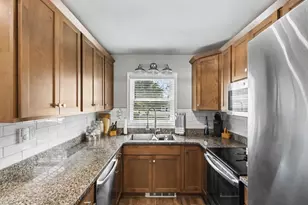 615 Saddle Ridge, Portage, WI 53901 - Photo 4