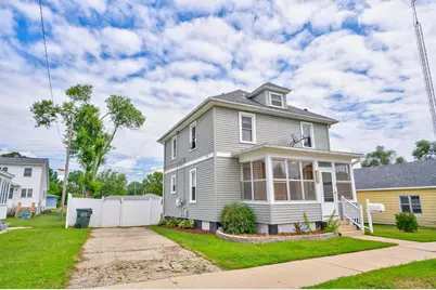 811 W Franklin Street, Portage, WI 53901 - Photo 4