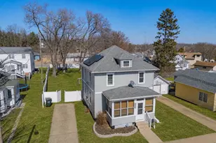 811 W Franklin St, Portage, WI 53901 - Photo 6