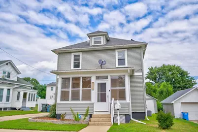 811 W Franklin Street, Portage, WI 53901 - Photo 2
