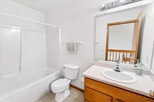 3222 Stonecreek Dr, Madison, WI 53719 - Photo 46