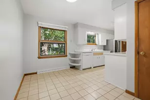 402 E Dean Ave, Madison, WI 53716 - Photo 8