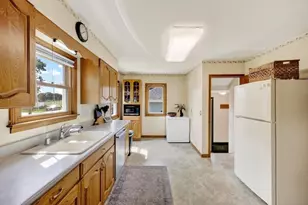 403 N Main St, Deerfield, WI 53531 - Photo 8