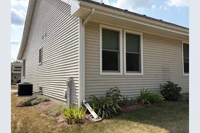 702 Merlot Lane, Cambridge, WI 53523 - Photo 4