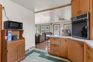 548 W Main St, Reedsburg, WI 53959 - Photo 12