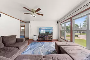 548 W Main St, Reedsburg, WI 53959 - Photo 4