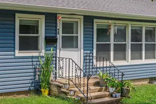 548 W Main St, Reedsburg, WI 53959 - Photo 2