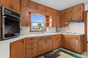 548 W Main St, Reedsburg, WI 53959 - Photo 10