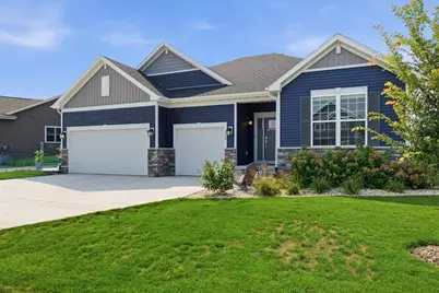 435 Peterson Trail, Oregon, WI 53575 - Photo 2