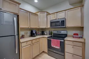 8261 Starr Grass Dr, Madison, WI 53719 - Photo 10