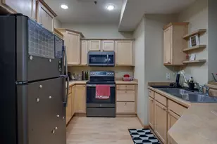8261 Starr Grass Dr, Madison, WI 53719 - Photo 8