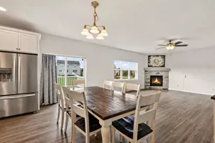 1229 Patriot Way, Sun Prairie, WI 53590 - Photo 8