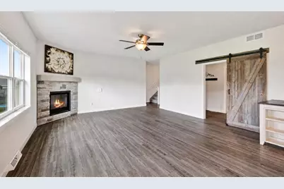 1229 Patriot Way, Sun Prairie, WI 53590 - Photo 4