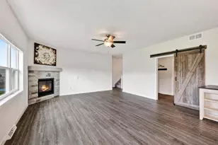 1229 Patriot Way, Sun Prairie, WI 53590 - Photo 4