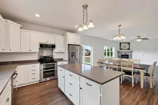1229 Patriot Way, Sun Prairie, WI 53590 - Photo 14