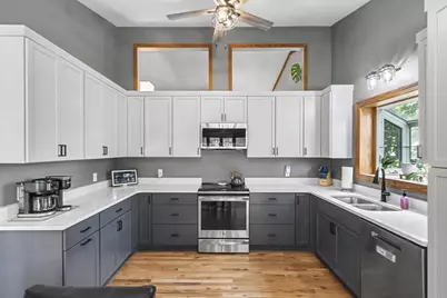 5642 Irongate Drive, Madison, WI 53716 - Photo 6